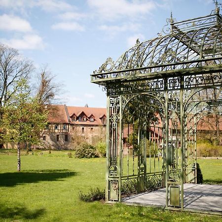 Schlosshotel Weyberhoefe Hösbach Buitenkant foto